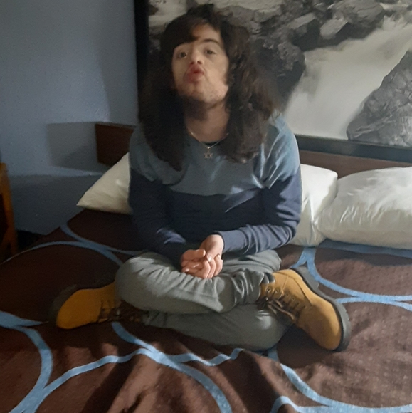 Meet your Posher, Theda. I *need* to sell here!! 😍❤️ - Picture 12 of 16